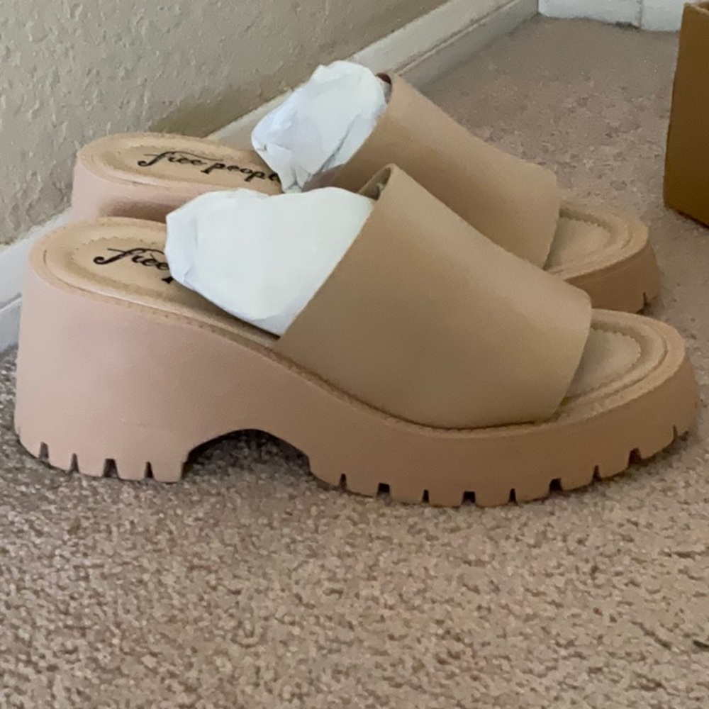 Free People Winona Wedge in Nude, Size: EU 39-New In Box